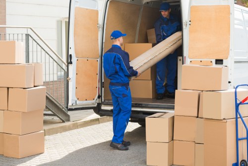 Moving truck service for homes and flats in Kilburn